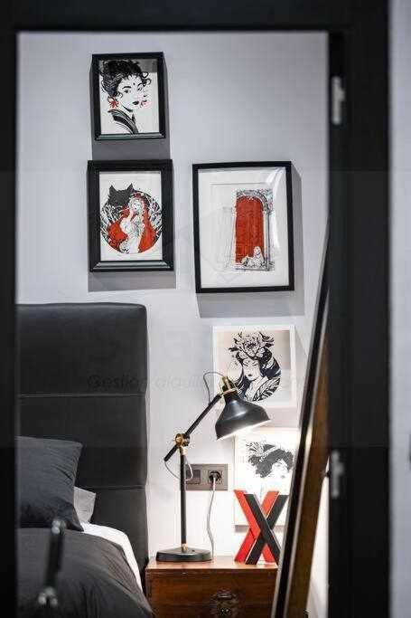 Chambre Noir Apartamento โอเบียโด ภายนอก รูปภาพ